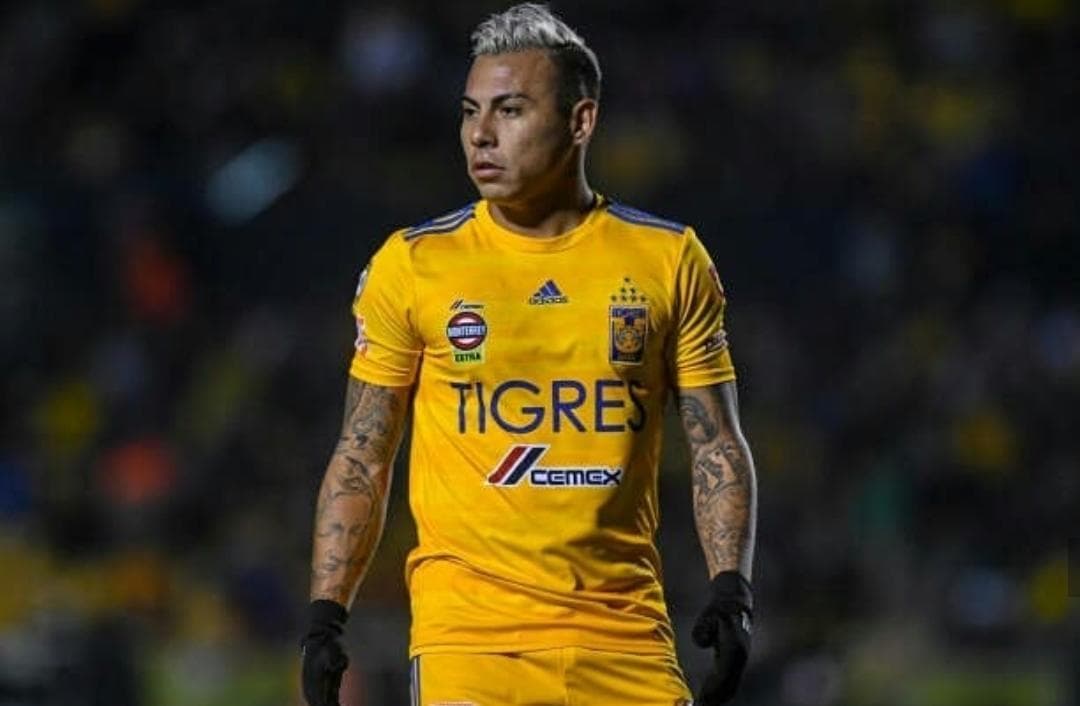 Eduardo Vargas sorprende con tatuaje alusivo a Tigres