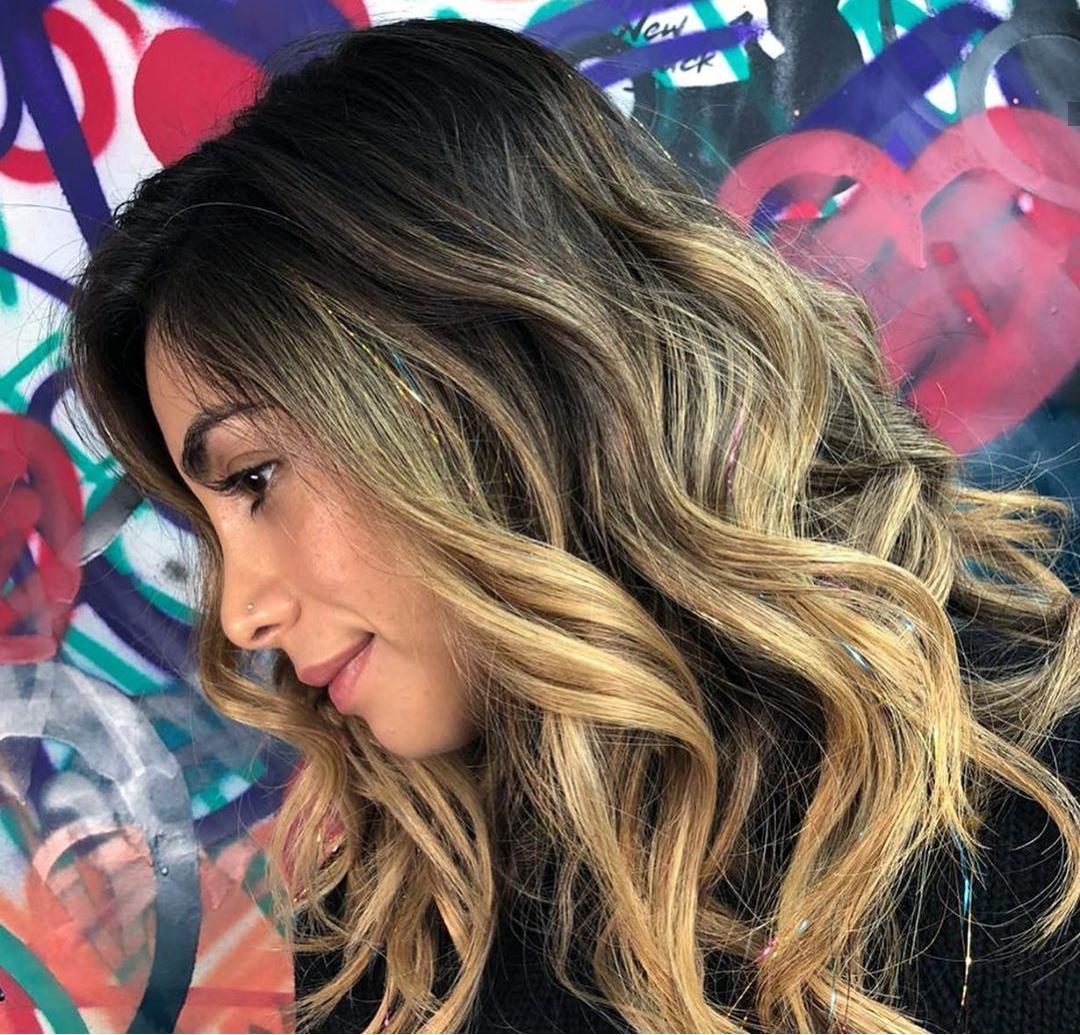 Tendencia de Glitter Hair que te encantará lucir este 2020
