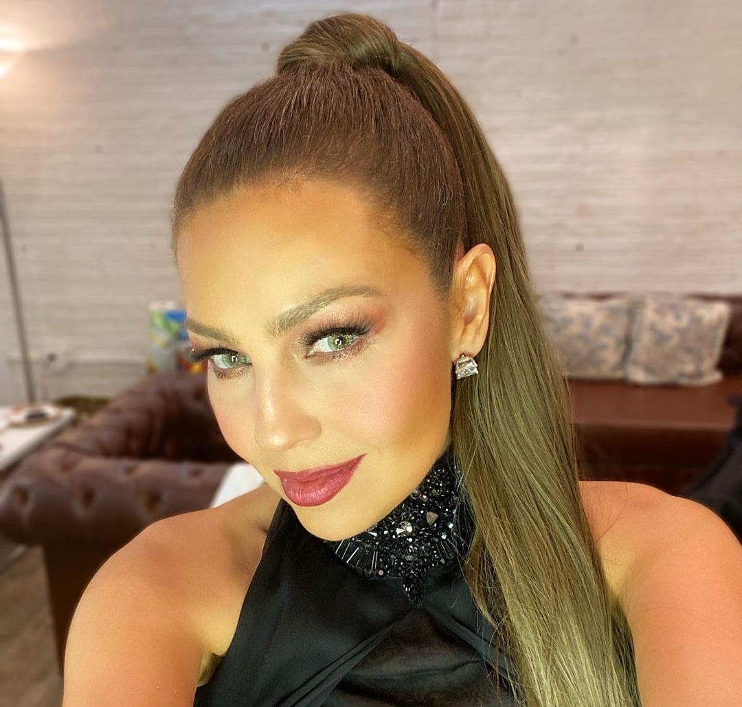 Thalía revela imágenes inéditas del éxito «Lo siento mucho»