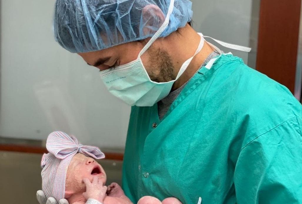 Enrique Iglesias compartió momento emotivo con su pequeña hija