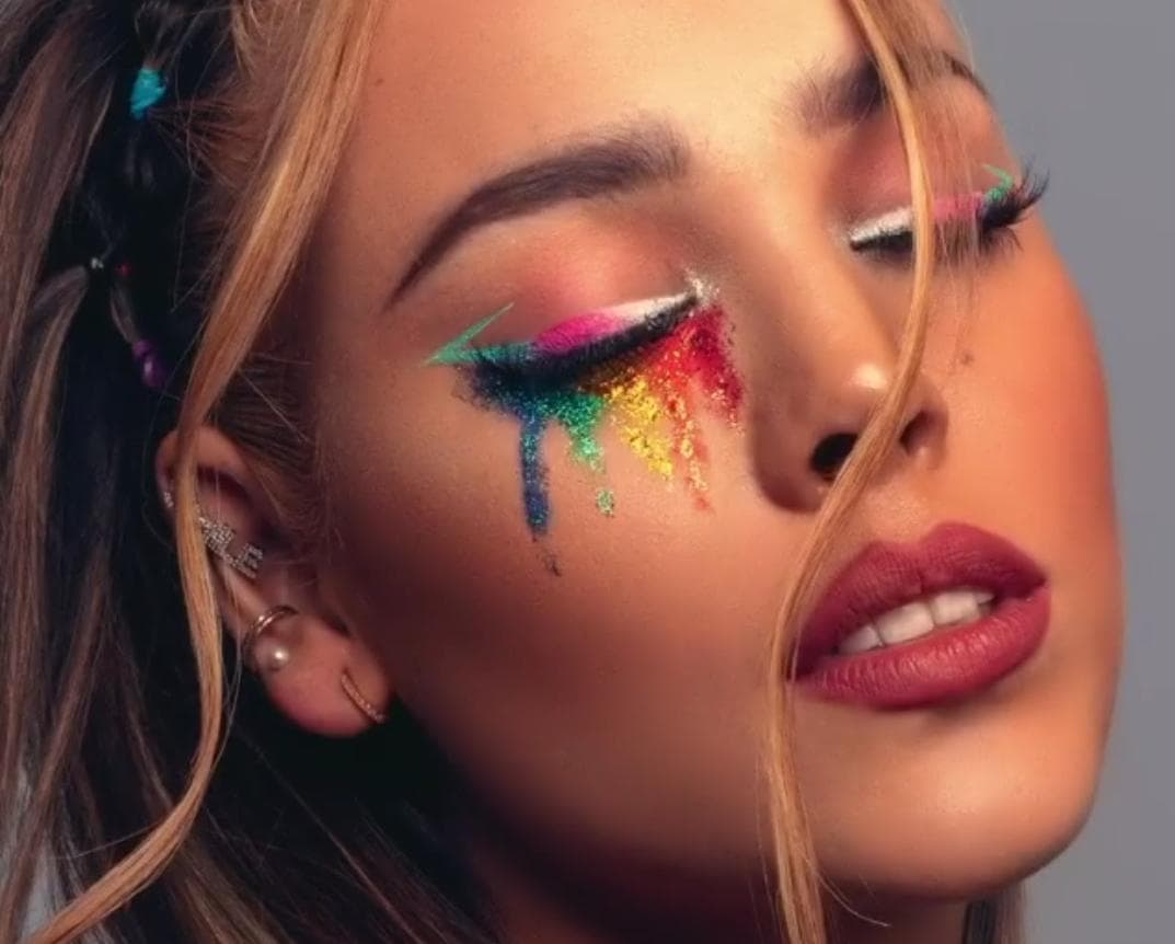 Danna Paola consiente a sus fanáticos con nueva música