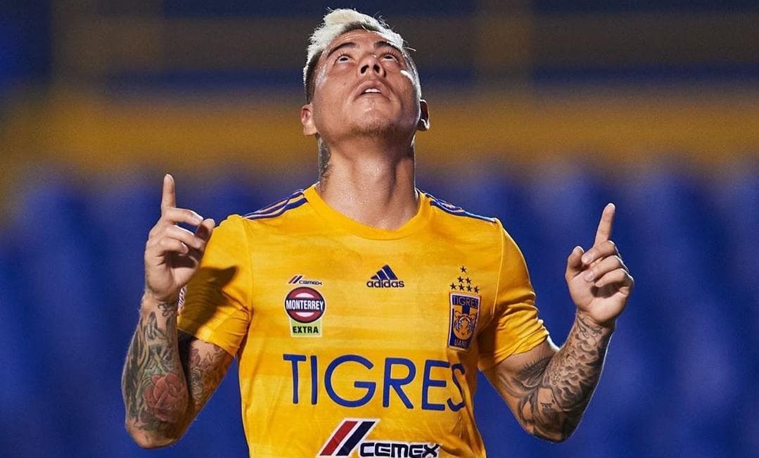 Eduardo Vargas sorprende con tatuaje alusivo a Tigres