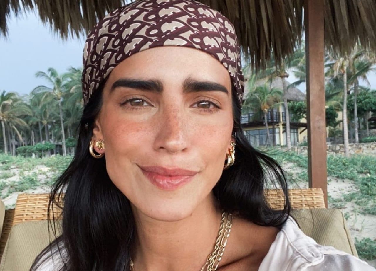 Bárbara de Regil afirma aliviar sus dolores con energía positiva