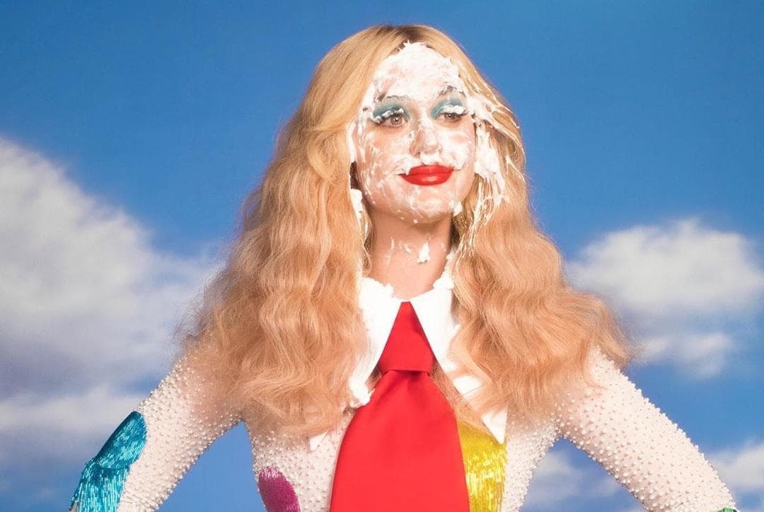 Katy Perry retrasa estreno de su álbum «Smile»