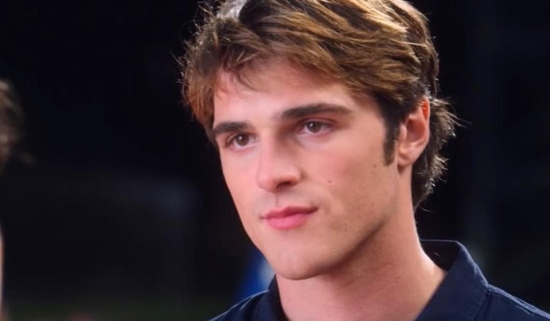 Joey King desmiente comentario de Jacob Elordi