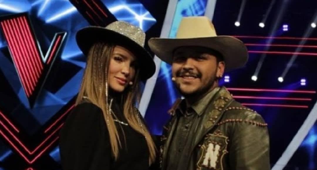 Christian Nodal y Belinda en el programa de La Voz México.