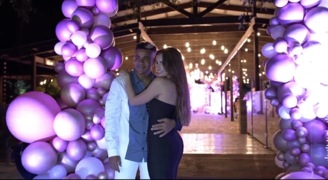 Integrante de Gente de Zona se compromete