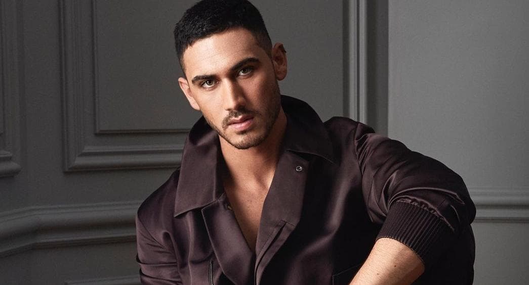 Alejandro Speitzer aparece en portada de revista sin etiquetas