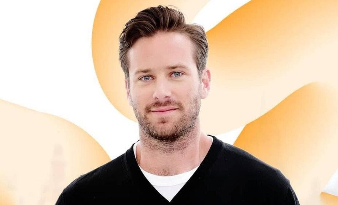 Armie Hammer rompe el silencio y renuncia al filme «Shotgun Wedding»