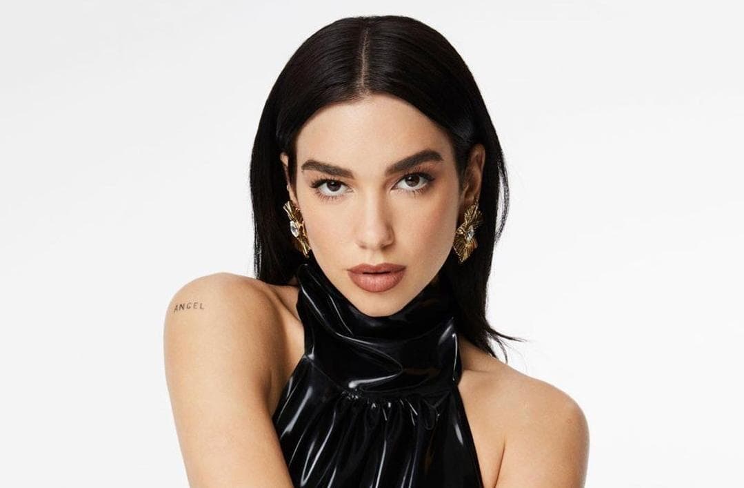 Dua Lipa es captada de vacaciones en Tulum