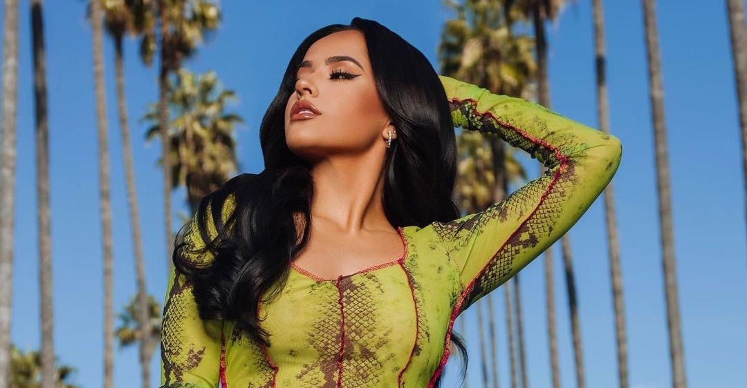 Becky G lanza su propia línea de ropa