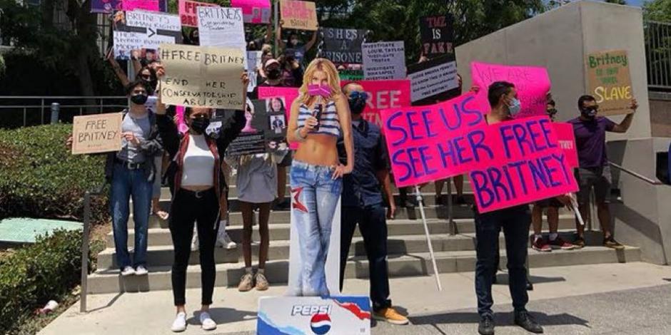 Fans manifiestan su desacuerdo por la tutela de Britney