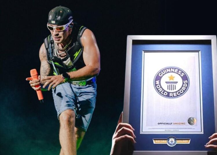 Feid rompe un Récord Guinness corriendo más de 10km durante su concierto en Medellín