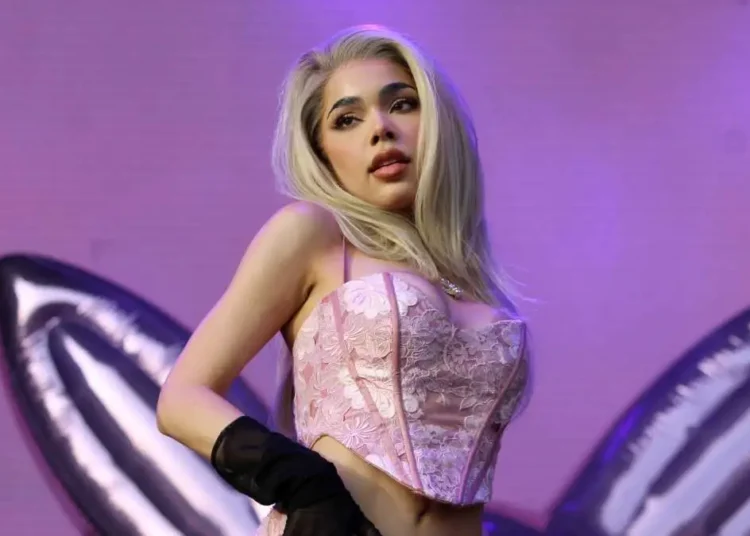 Kenia OS cierra con éxito su tour Pink Aura en Monterrey