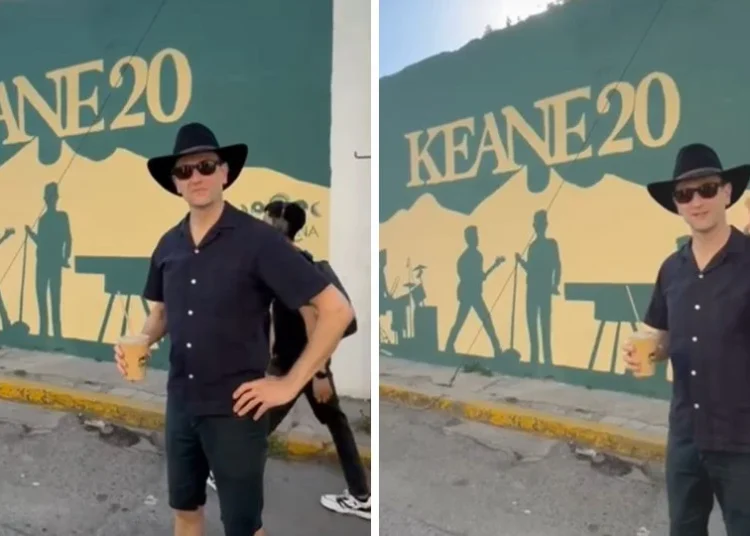 Baterista de Keane visita mural hecho por fans en Monterrey